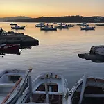 Sea Breeze Paros Iii 公寓