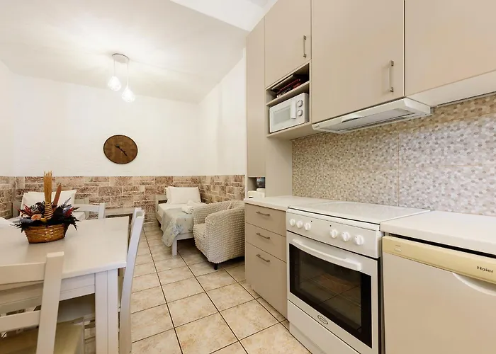 Sea Breeze Paros Iii *