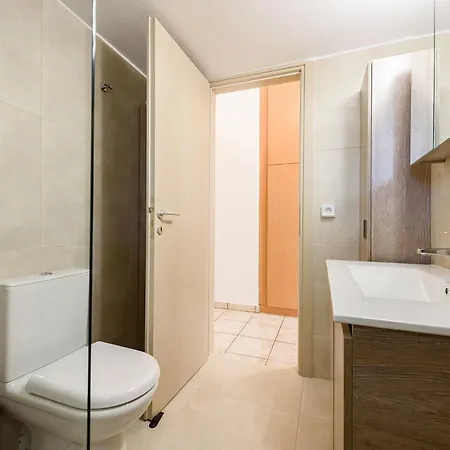 Sea Breeze Paros Iii Апартаменты
